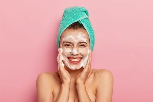 Review những sản phẩm chăm sóc da sau mụn tốt nhất hiện nay